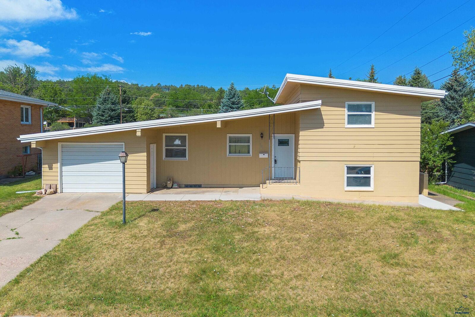 Property Photo: 121 Pinedale Dr SD 57702