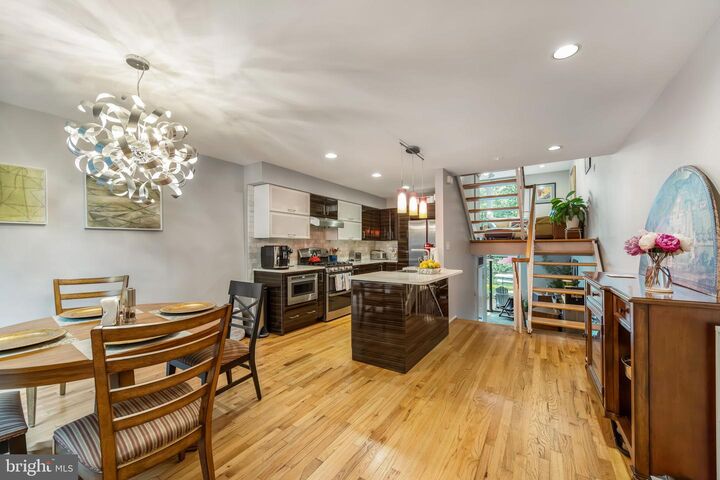 Property Photo:  11471 W Washington Plaza W  VA 20190 