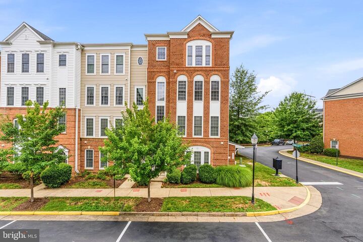 Property Photo:  2361 Brookmoor Lane  VA 22191 
