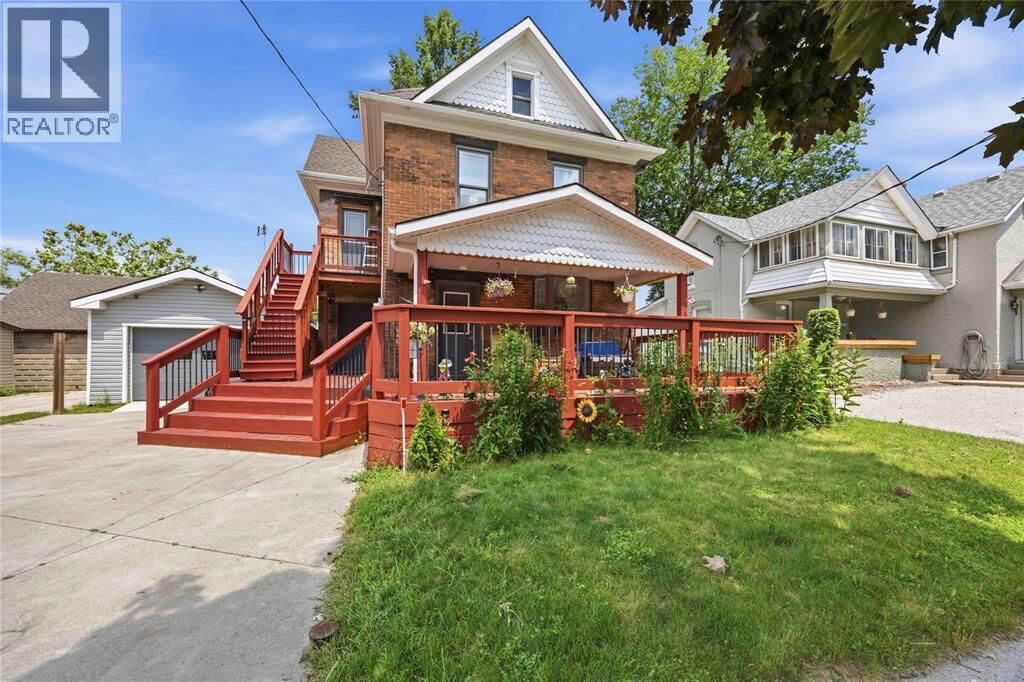 Photo de la propriété: 136 Durand Street ON N7T 5A2
