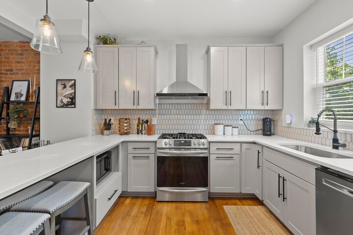Property Photo: 393 W 2nd Avenue OH 43201