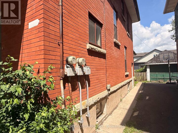 Property Photo: 28 Grove Street ON L3B 4B4