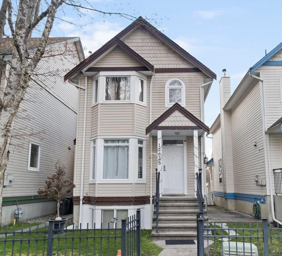 Property Photo:  12625 Hampton Court  BC V3W 1N2 