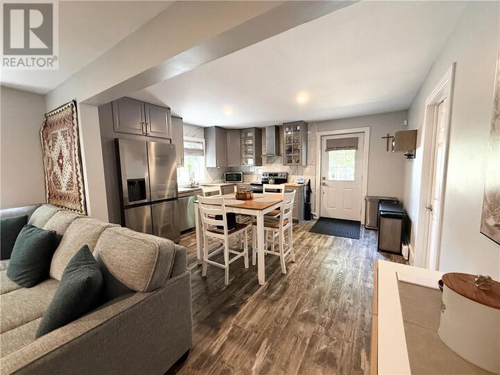 Property Photo: 478 Bessie Avenue ON P3C 1T4
