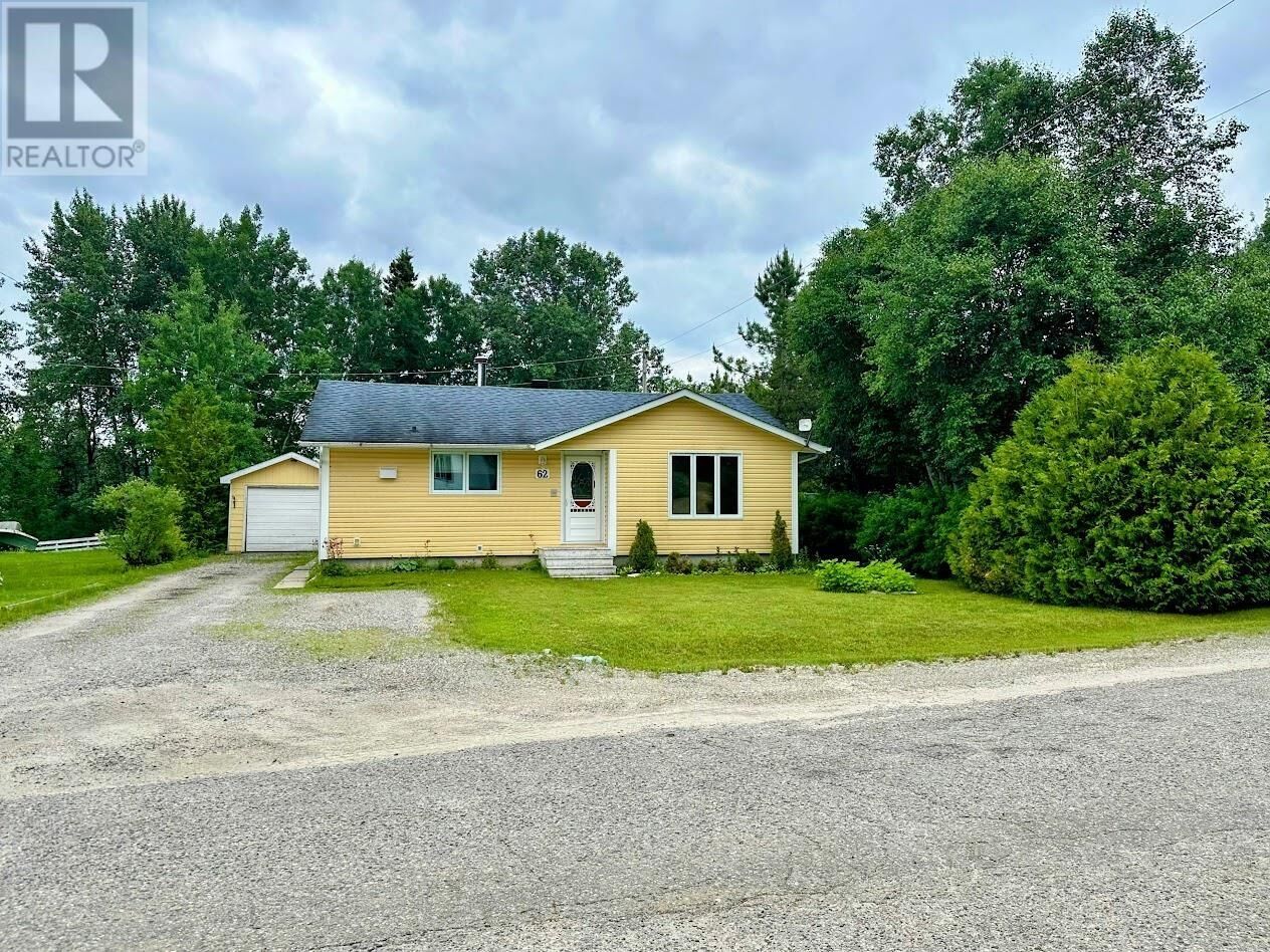 Property Photo: 62 Redwing Ave ON P0T 2C0
