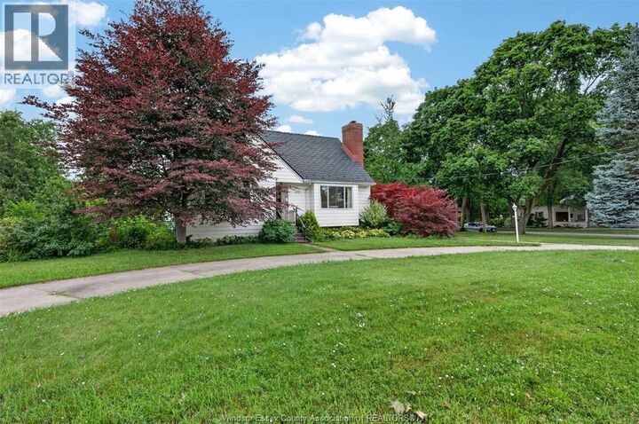 Property Photo: 4171 Roseland Dr W ON N9G 2A1
