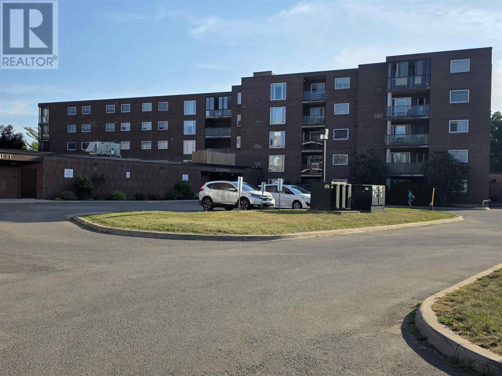 Property Photo: 303 Macdonald Ave # 208 ON P6B 6G4