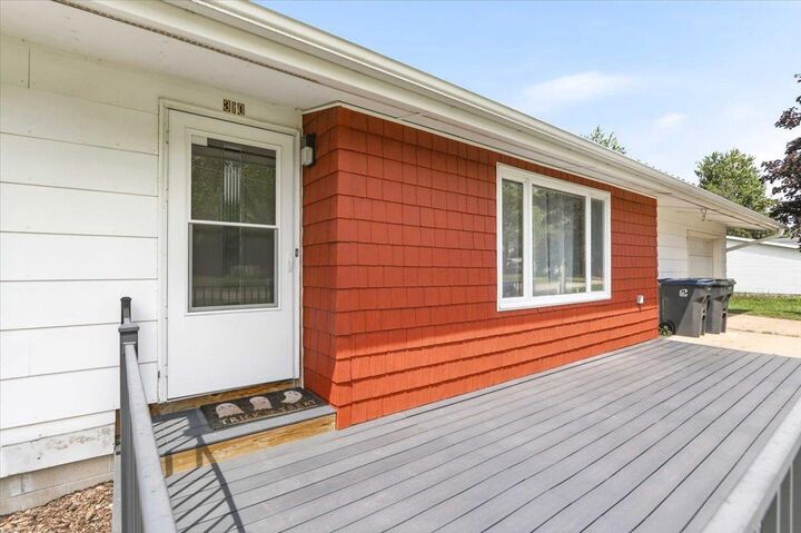 Property Photo:  5142 Oak Street  WI 54489 