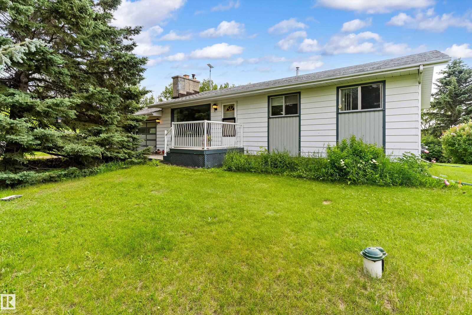 Property Photo: 52432 Rge Road 20 3 AB T7Y 2G7