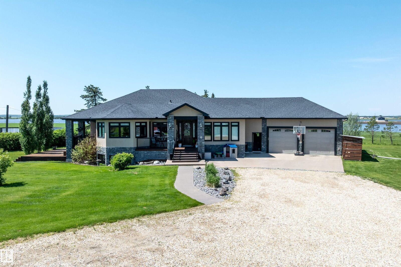 Property Photo: 26409 Hwy 37 AB T8T 0H6