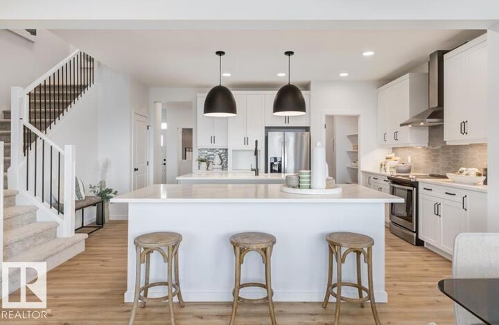 Property Photo:  81 Rosa Crescent  AB T8N 8G5 