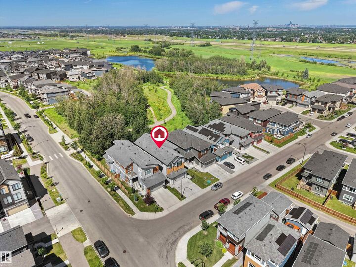 Property Photo:  320 38 Street SW  AB T6X 2W2 