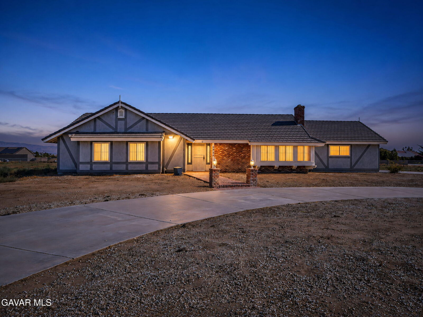 Property Photo: 6789 W Avenue A CA 93560
