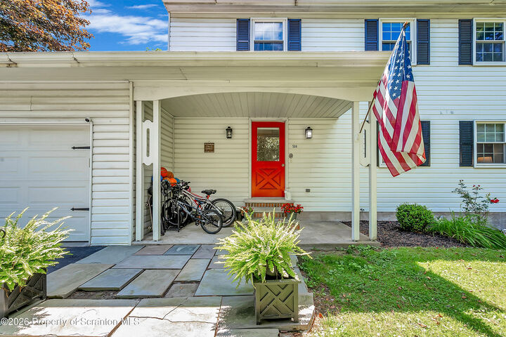 Property Photo:  504 Old Colony Road  PA 18411 