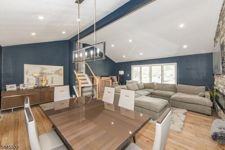 Property Photo:  319 Winifred Dr  NJ 07512 