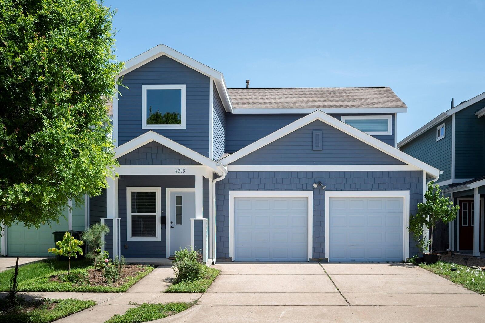 Property Photo:  4210 Darter Street  TX 77009 