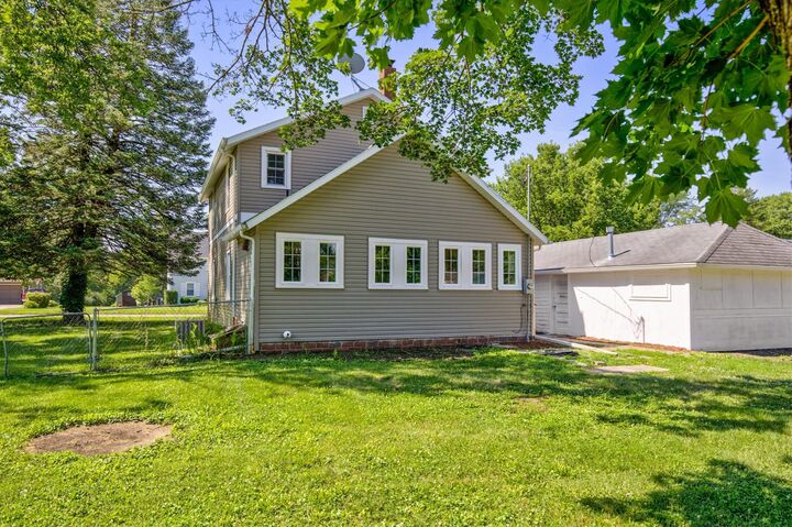 Property Photo:  1509 Jefferson Street  IA 50233 