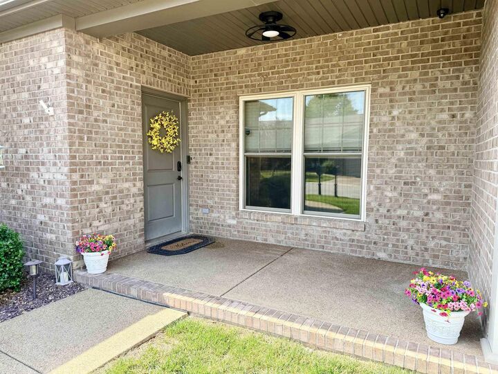 Property Photo: 8410 Nolia Lane IN 47630