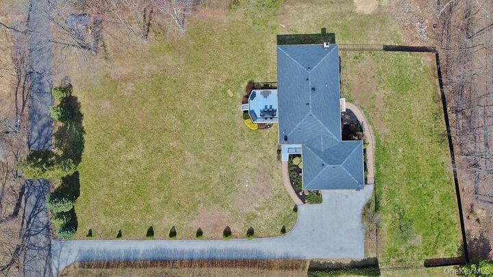 Property Photo:  10 Hidden Drive  NY 10950 