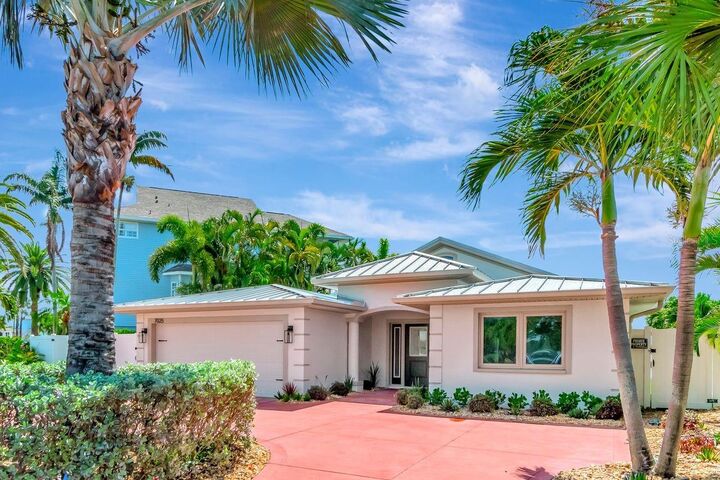 Property Photo:  7025 Boca Ciega Drive  FL 33706 