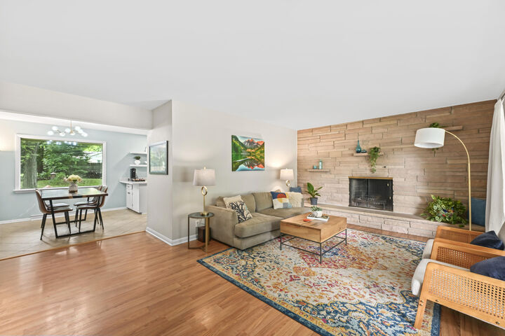 Property Photo:  2400 W Apple Tree Rd  WI 53209 