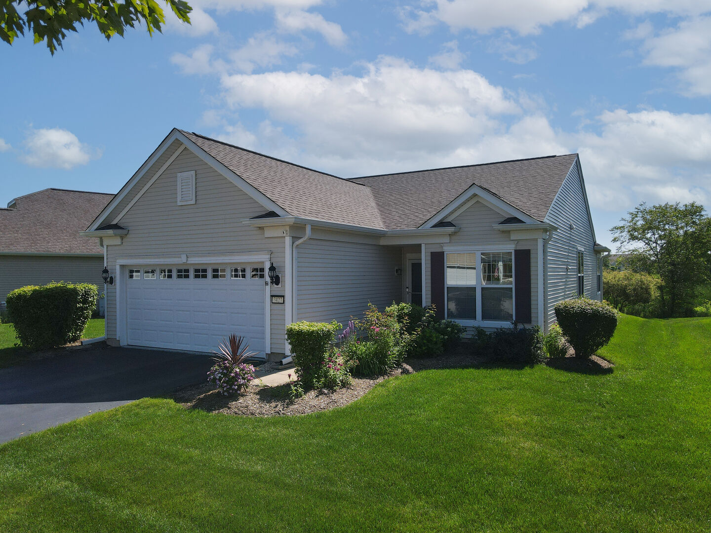 Property Photo:  3423 Epstein Circle  IL 60060 