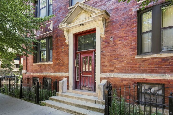 Property Photo: 5203 S Woodlawn Avenue G IL 60615