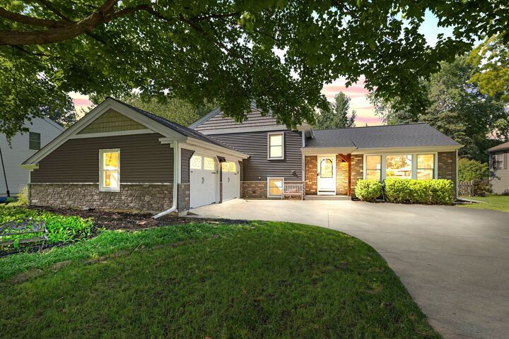 Property Photo:  1055 Cardinal Court  IL 60510 