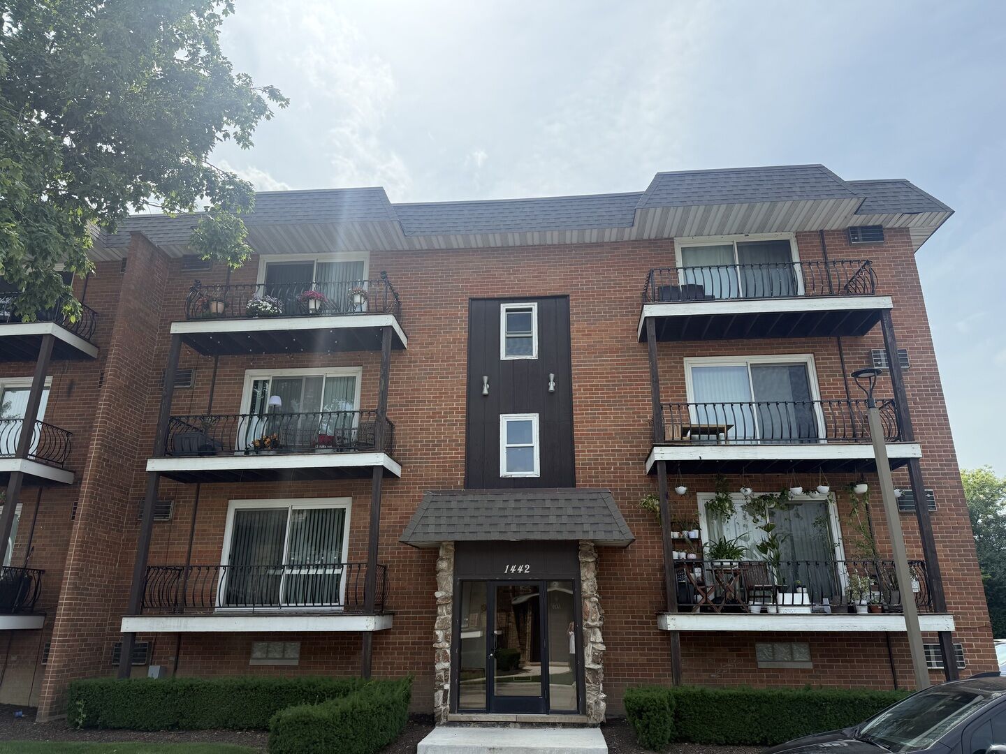 Property Photo: 1442 Carriage Lane 2 IL 60559