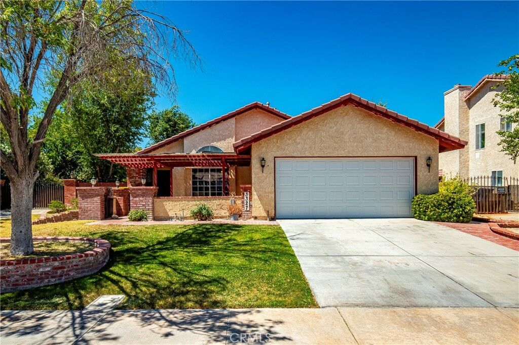 Property Photo:  3327 Marilynn  CA 93536 