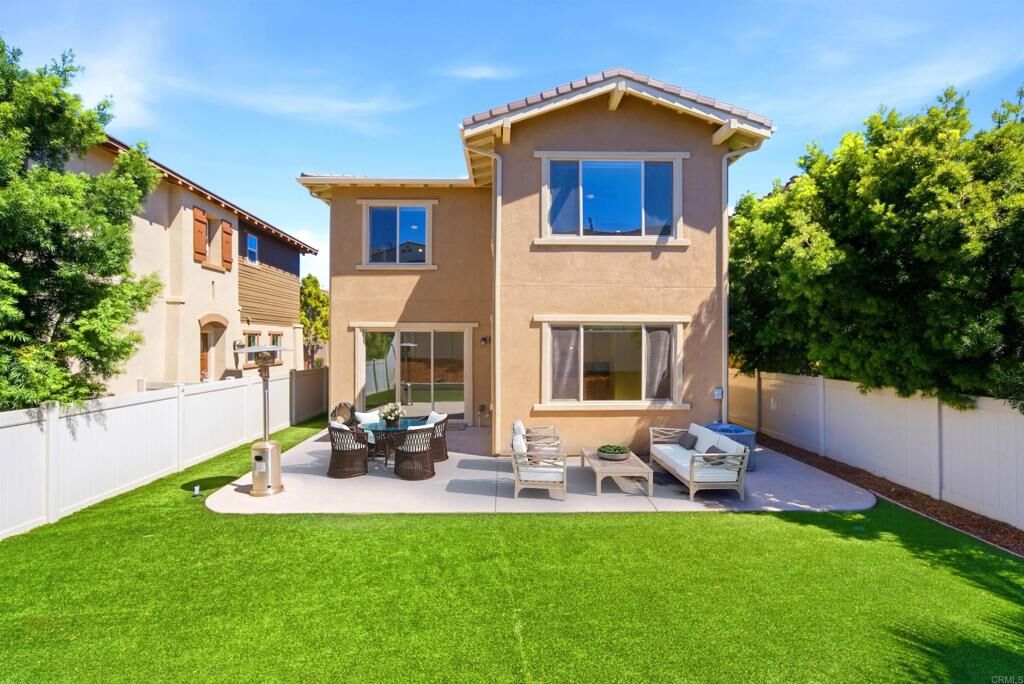Property Photo:  1267 Via Candelas  CA 92056 