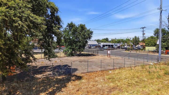 Property Photo: 2845 Rio Linda Boulevard CA 95815