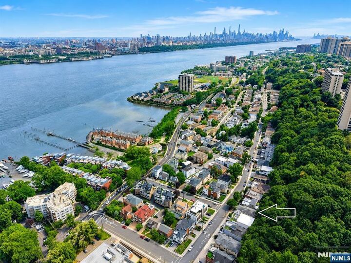 Property Photo:  750 Undercliff Avenue  NJ 07020 