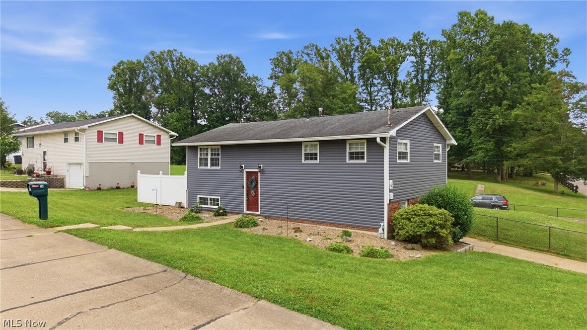Property Photo:  14 Maple Drive  WV 26187 