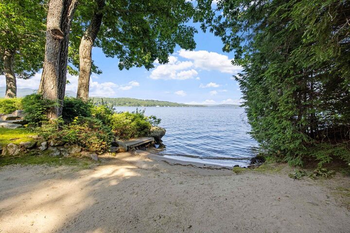 Property Photo: 10 Edgewater Drive NH 03254