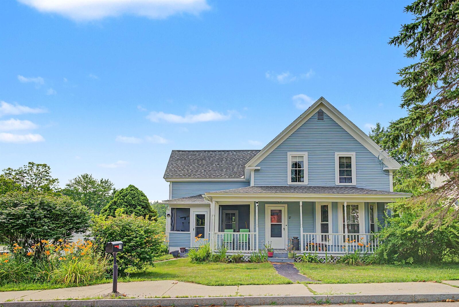 Property Photo:  17 South Street  NH 03465 