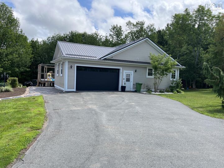 Property Photo: 9 Brightman Avenue NS B0N 2T0