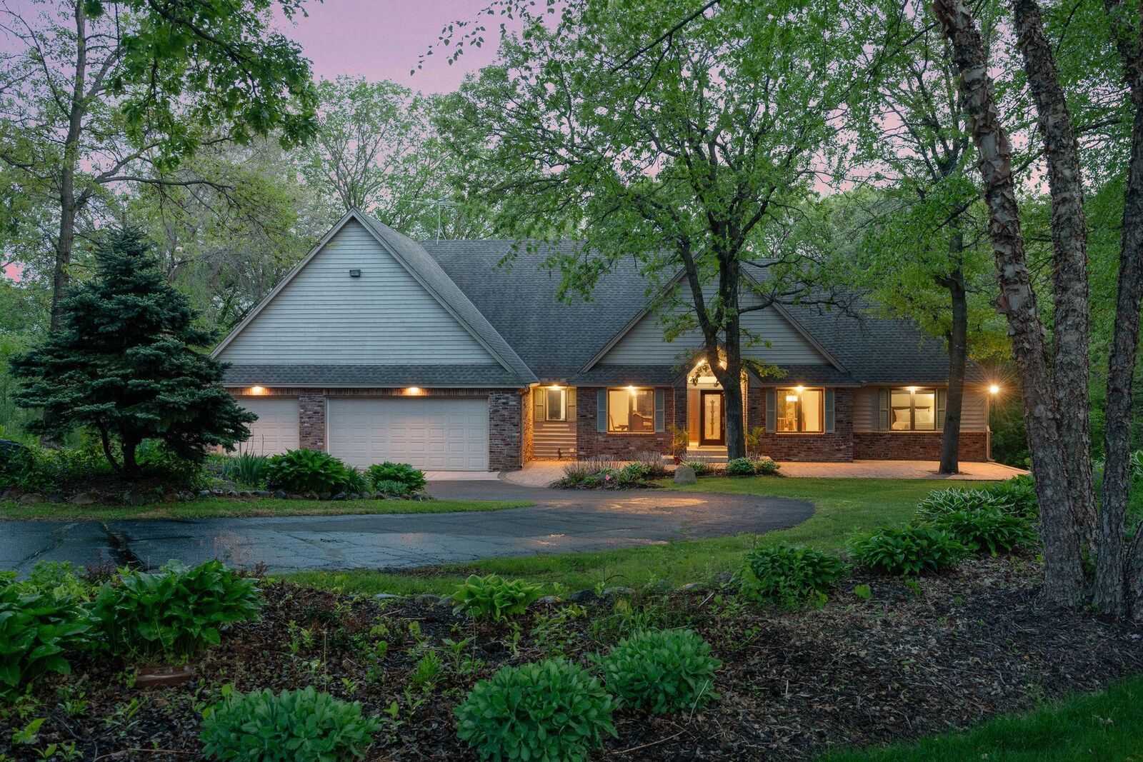 Property Photo: 9440 Abigail Court MN 55077