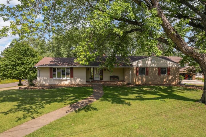 Property Photo: 2878 Meadowlark Lane MN 55109