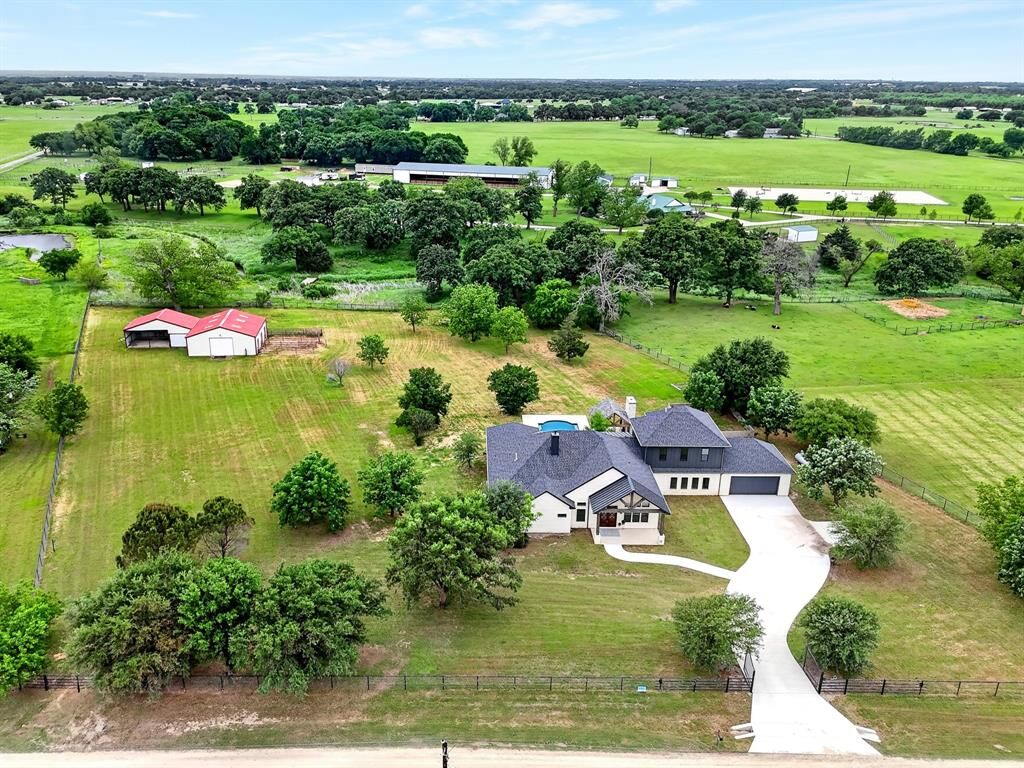 Property Photo: 10373 Bobbie Lane TX 76258