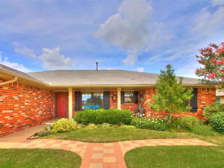 Property Photo:  901 NE 19th Street  OK 73160 