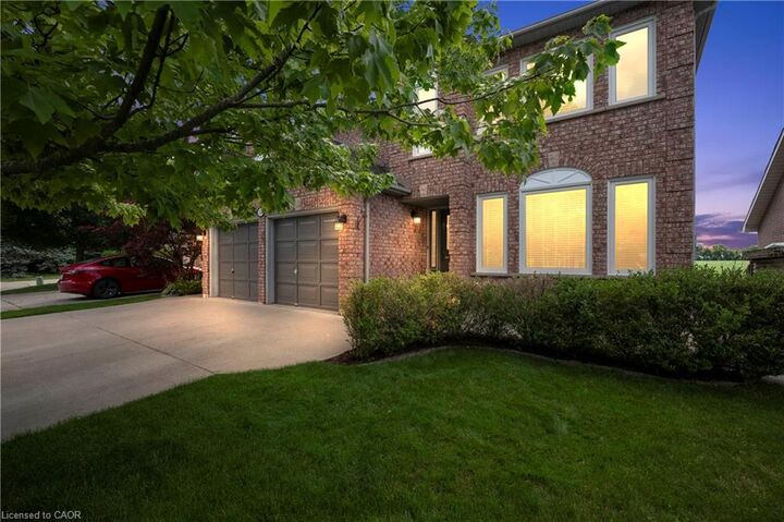 Property Photo:  122 Delavan Drive  ON N1S 4S3 