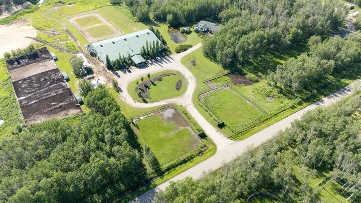Property Photo: 51328 Range Road 231 AB T8B 1K7