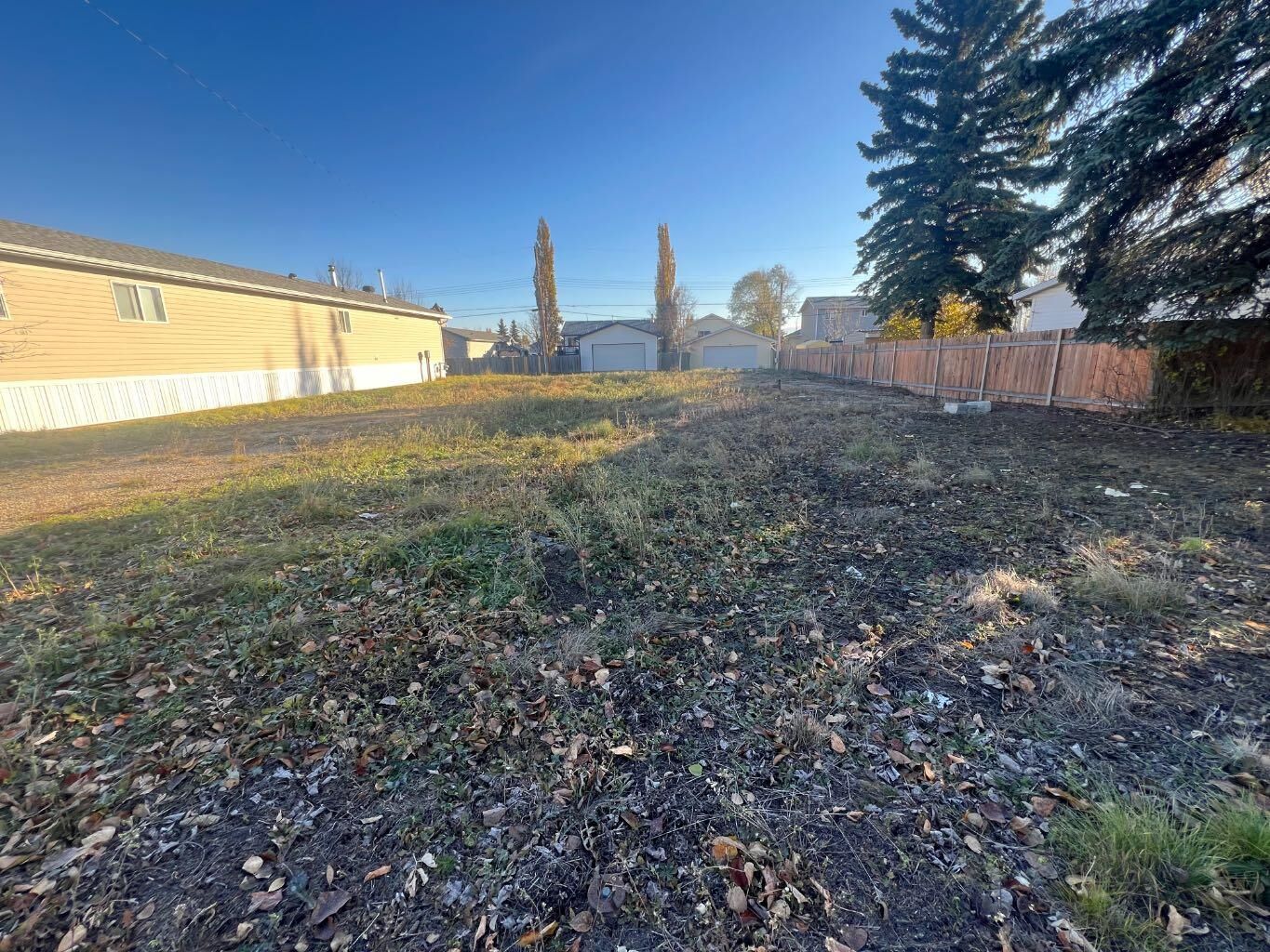 Property Photo: 5507 Wagoner Crescent AB T7S 1A8