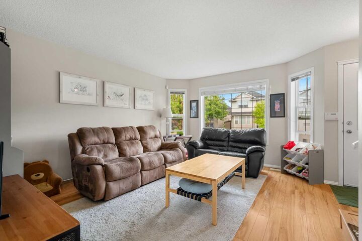 Property Photo:  172 Citadel Bluff Close NW  AB T3G 5E3 