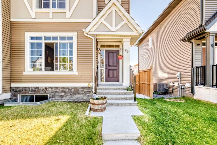 Property Photo: 96 Wolf Gate AB T1S 5T9