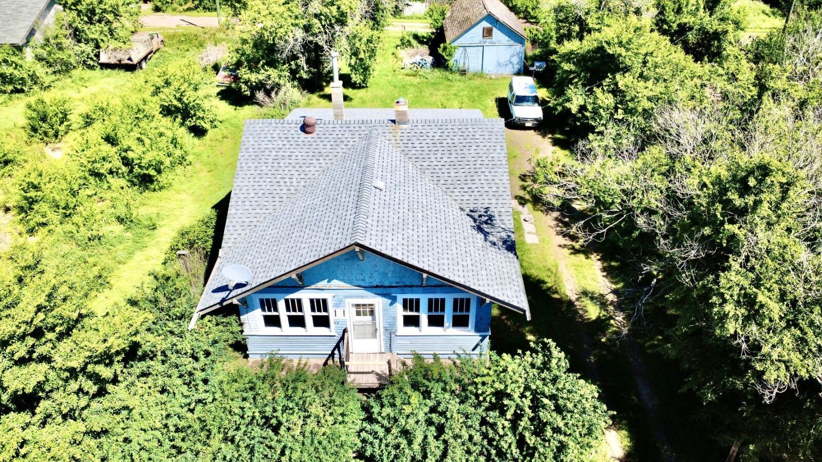 Property Photo: 112 1 Avenue AB T0J 3E0