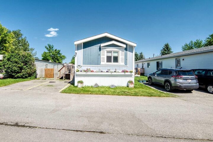 Property Photo: 6724 17 Avenue SE 130 AB T2A 0W5