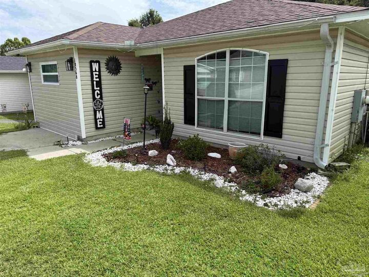 Property Photo:  10568 Wilderness Ln  FL 32534 