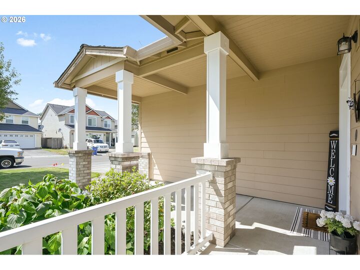 Property Photo:  4003 NE 165th Pl  WA 98682 